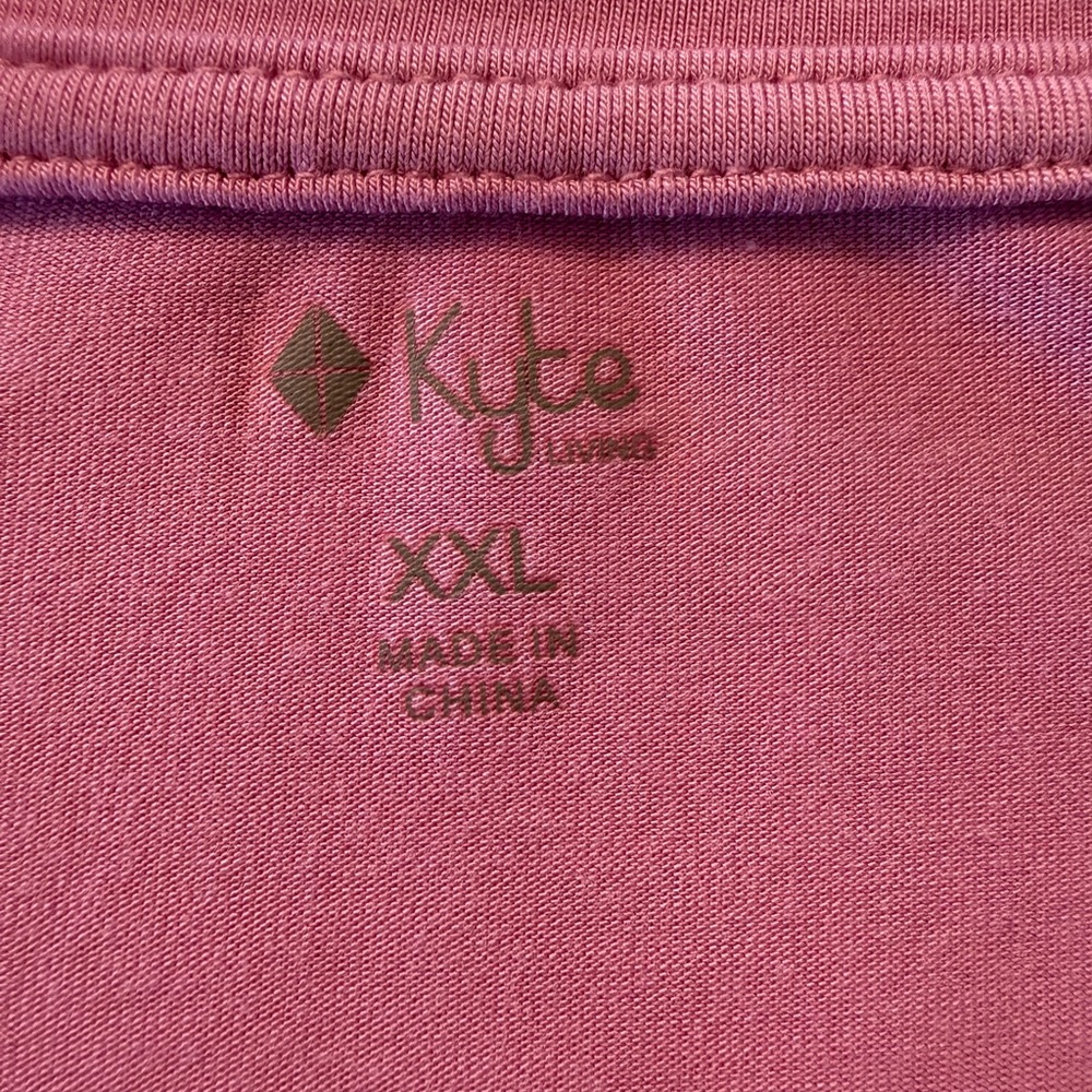 Kyte Pink V-Neck T-Shirt size XXLG - Picture 2 of 3